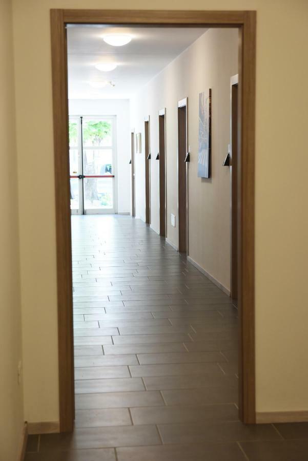 Mary'S Rooms & Apartments โบลซาโน ภายนอก รูปภาพ
