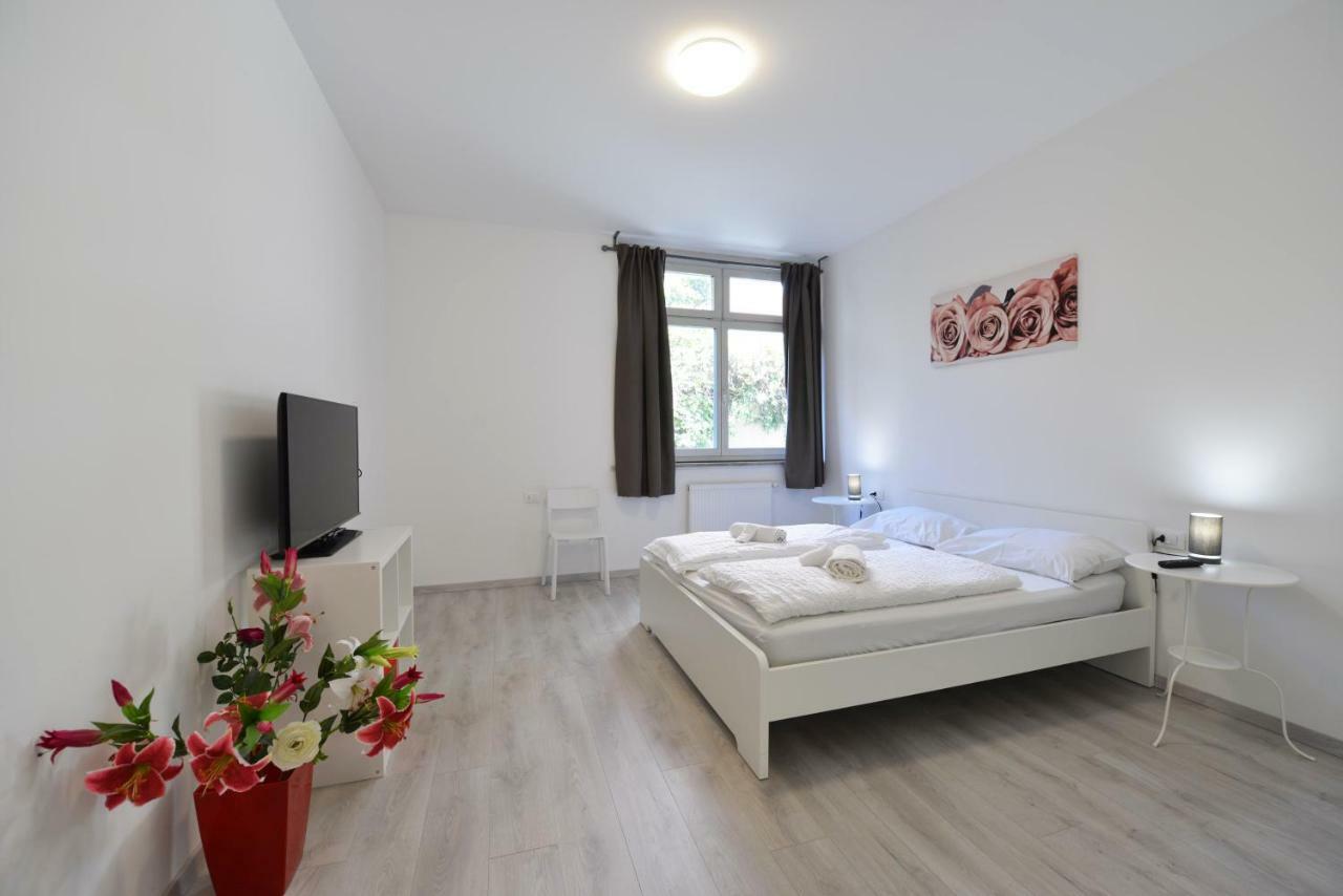 Mary'S Rooms & Apartments โบลซาโน ภายนอก รูปภาพ